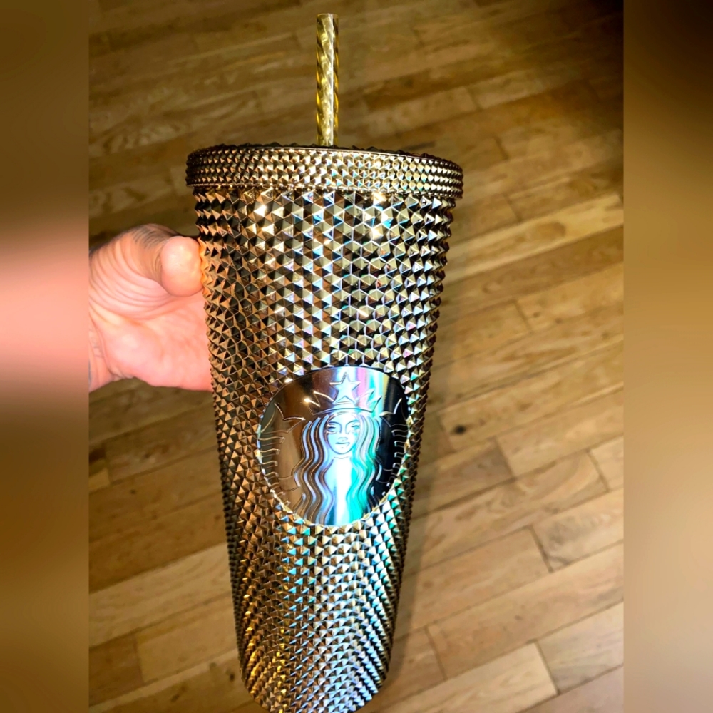 Starbucks Gold studded 2022 Christmas tumbler venti 24 oz *never used* NWT